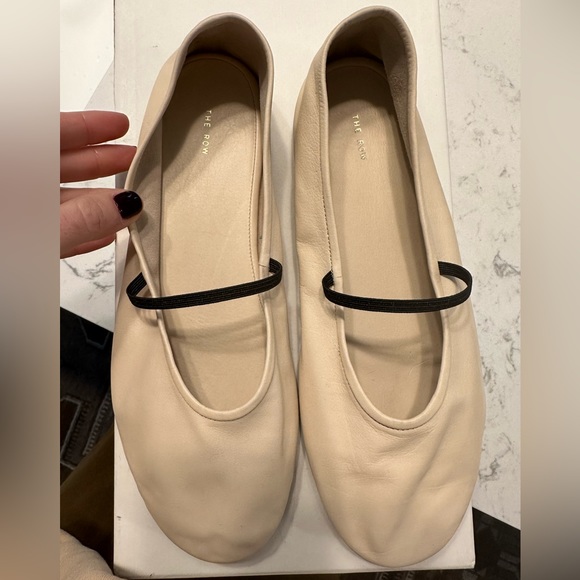 The Row elastic ballet flats - Picture 5 of 6